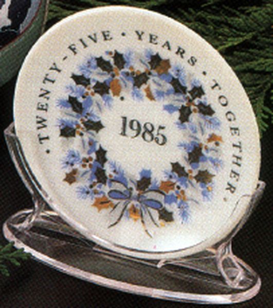 Aunt Krismas 'Twenty-Five Years Together' ornament by Joyce Pattee. Year: 1985 - N/A series #0. 'No Box' condition.