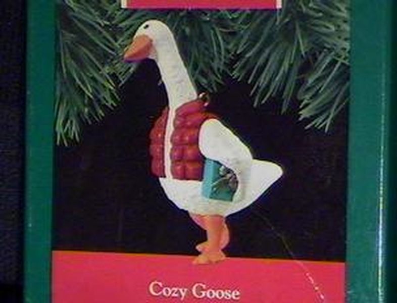 Aunt Krismas 'Cozy Goose' ornament by Sharon Pike. Year: 1990 - N/A series #0. 'No Box' condition.