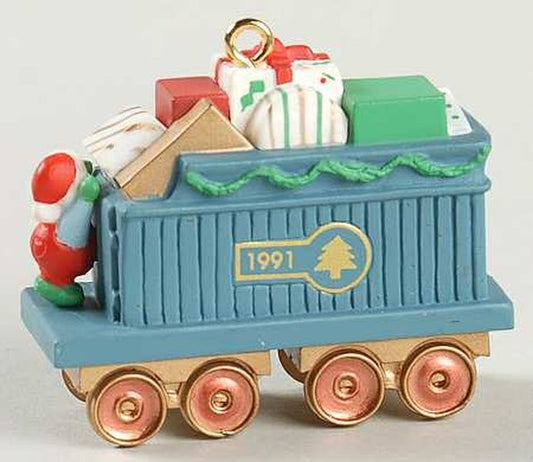 Aunt Krismas 'Claus & Co. RR. - Gift Car' ornament by Don Palmiter. Year: 1991 - Claus & Co R.R.  series #0. 'Mint In Box' condition.