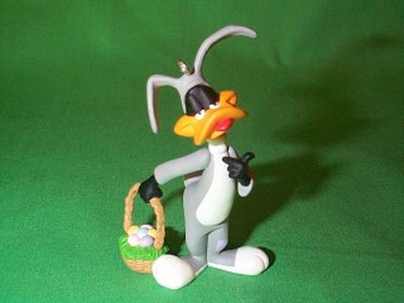 Aunt Krismas 'Daffy Duck' ornament by Anita Marra Rogers. Year: 1996 - N/A series #0. 'Mint In Box' condition.