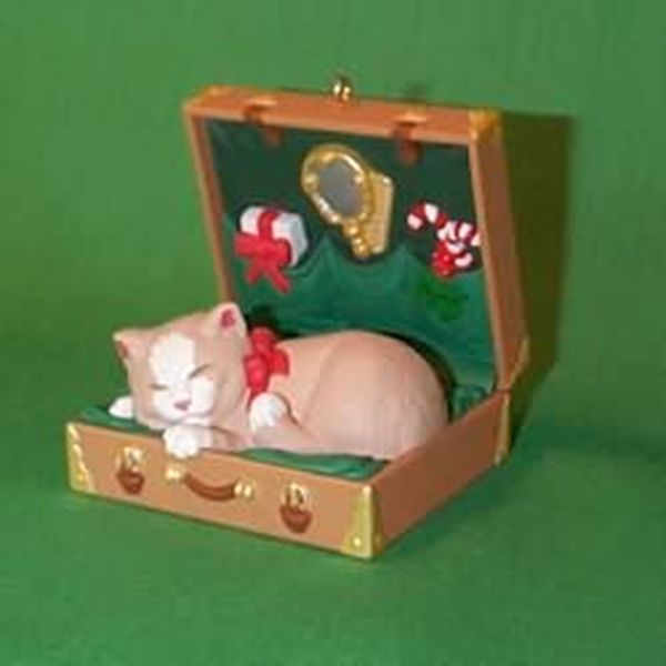 Aunt Krismas 'Cat in a Suitcase' ornament by Katrina Bricker. Year: 1997 - Cat Naps series #4. 'No Box' condition.