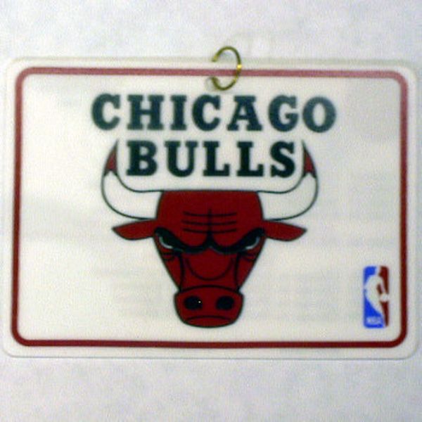 Aunt Krismas 'Chicago Bulls' ornament by Hallmark. Year: 1997 - NBA Collection  series #0. 'Mint In Box' condition.