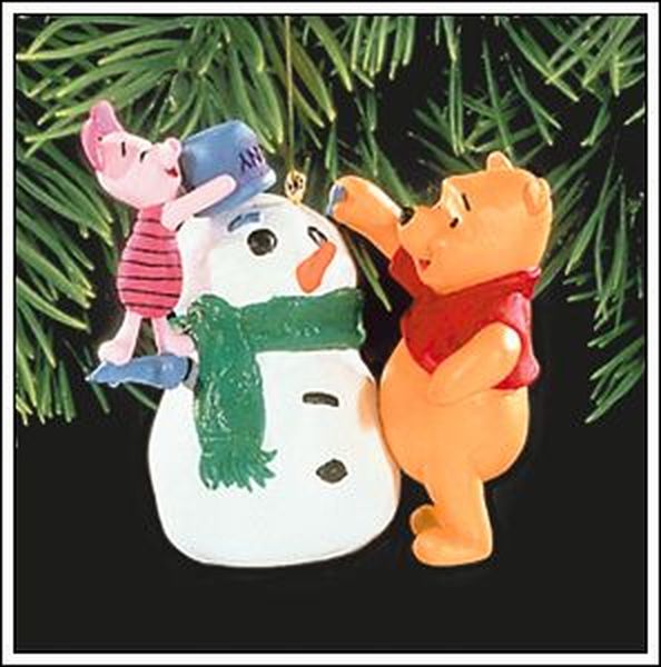 Aunt Krismas 'Building a Snowman' ornament by Hallmark. Year: 1998 - N/A series #0. 'Mint In Box' condition.