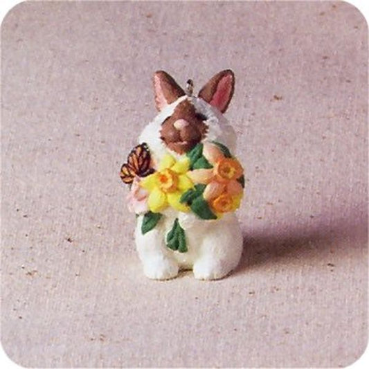 Aunt Krismas 'Garden Club - 4th & FinalBunny' ornament by Sharon Pike. Year: 1998 - N/A series #0. 'Mint In Box' condition.
