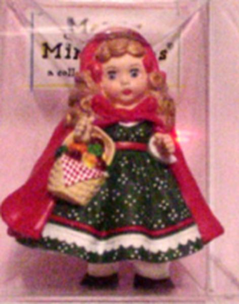 Aunt Krismas 'Little Red Riding Hood' ornament by John (Collin) Francis . Year: 2000 - Madame Alexander Collection series #0. 'Mint In Box' condition.