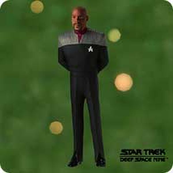 Aunt Krismas 'Captain Benjamin Sisko' ornament by Anita Marra Rogers. Year: 2001 - Star Trek  series #0. 'Mint In Box' condition.