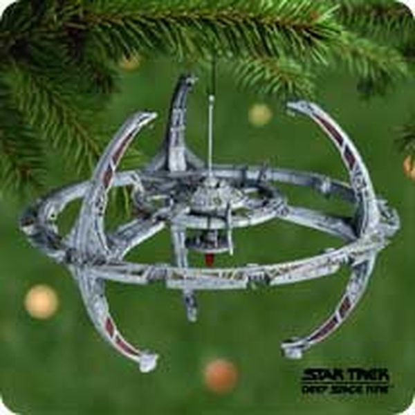Aunt Krismas 'Space Station Deep Space 9' ornament by Lynn Norton. Year: 2001 - Star Trek Ships series #0. 'Mint In Box' condition.