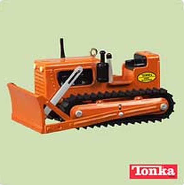 Aunt Krismas 'Tonka Giant Bulldozer' ornament by Hallmark. Year: 2004 - Tonka series #0. 'Mint In Box' condition.