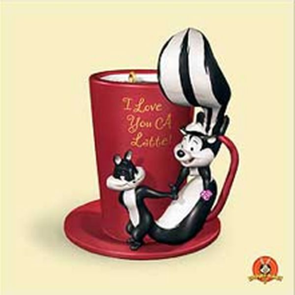 Aunt Krismas 'Love You a Latte' ornament by Robert Chad. Year: 2006 - Looney Tunes series #0. 'Mint In Box' condition.