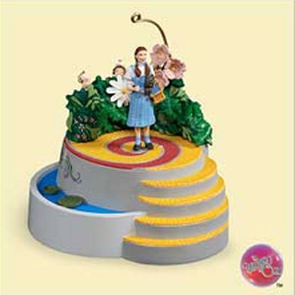 Aunt Krismas 'Dorothy and the Munchkins' ornament by Ken Crow. Year: 2006 - The Wizard of Oz Collection  series #0. 'Mint In Box' condition.