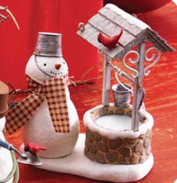 Aunt Krismas 'Wishing-Well Friends' ornament by Sue Tague, Katrina Bricker. Year: 2007 - Snowmen of Winter Garden series #0. 'Mint In Box' condition.