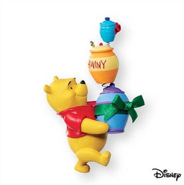 Aunt Krismas 'Sweet Christmas Smackerels ' ornament by Nello Williams. Year: 2007 - Winnie the Pooh Collection series #0. 'Mint In Box' condition.