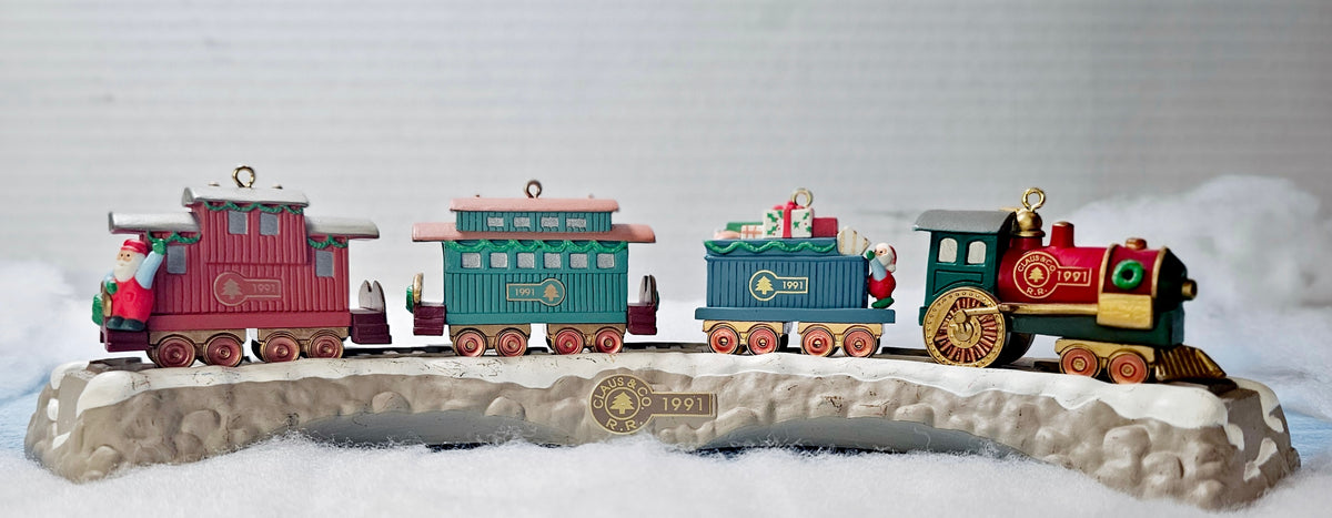 Claus & Co. RR. - Gift Car