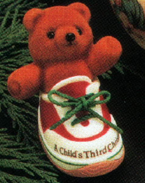 Aunt Krismas 'Child's Third Christmas' ornament by Ed Seale. Year: 1985 - N/A series #0. 'No Box' condition.