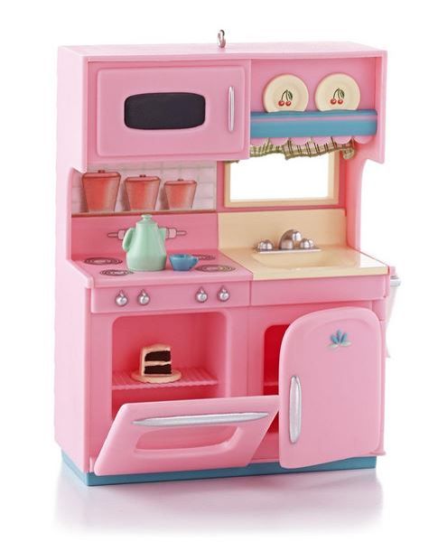 Aunt Krismas 'A Kitchenette for Christmas' ornament by Valerie Shanks. Year: 2013 - N/A series #0. 'Mint In Box' condition.