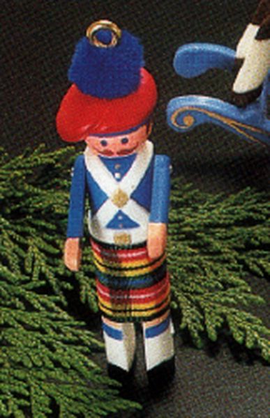 Aunt Krismas 'Scottish' ornament by Linda Sickman. Year: 1985 - Clothespin Soldier series #4. 'Mint In Box' condition.