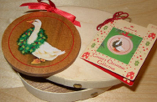 Aunt Krismas 'Country Goose' ornament by Michele Pyda-Sevcik. Year: 1985 - Country Christmas Collection  series #0. 'No Box' condition.