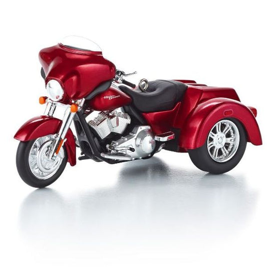 Aunt Krismas '2011 Street Glide Trike' ornament by Don Palmiter. Year: 2013 - Harley-Davidson Motorcycle Milestones series #15. 'Mint In Box' condition.
