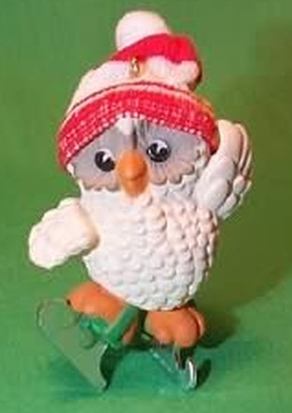Aunt Krismas 'Ice-Skating Owl' ornament by Bob Siedler. Year: 1985 - N/A series #0. 'Mint In Box' condition.
