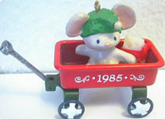 Aunt Krismas 'Mouse Wagon' ornament by Hallmark. Year: 1985 - N/A series #0. 'No Box' condition.