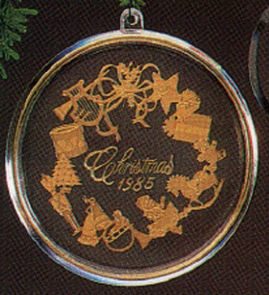 Aunt Krismas 'Old-Fashioned Wreath' ornament by Hallmark. Year: 1985 - N/A series #0. 'No Box' condition.