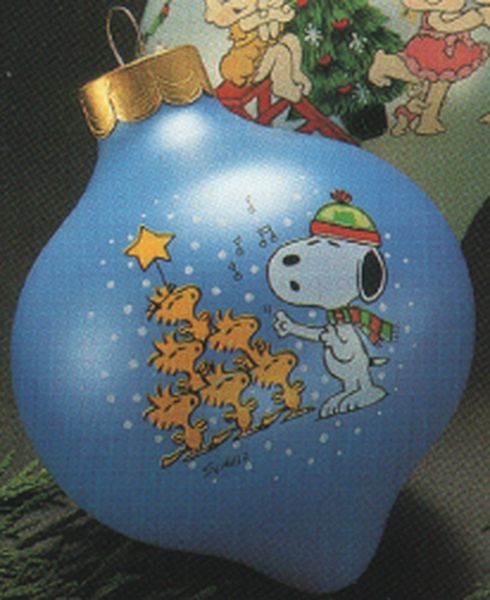 Aunt Krismas 'Peanuts' ornament by Hallmark. Year: 1985 - Peanuts Ball  series #0. 'No Box' condition.