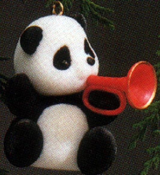 Aunt Krismas 'Trumpet Panda' ornament by Ed Seale. Year: 1985 - N/A series #0. 'No Box' condition.