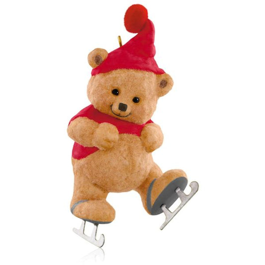 Aunt Krismas 'Can't Wait to Skate' ornament by Julie Forsyth, Mary Hamilton. Year: 2015 - Mary's Bears series #1. 'Mint In Box' condition.