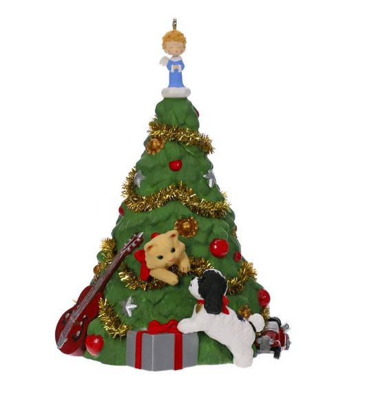 Aunt Krismas 'O Tannenbaum' ornament by Anita Marra Rogers, Nina Aube, Robert Chad, Nello Williams. Year: 2019 - N/A series #0. 'Mint In Box' condition.