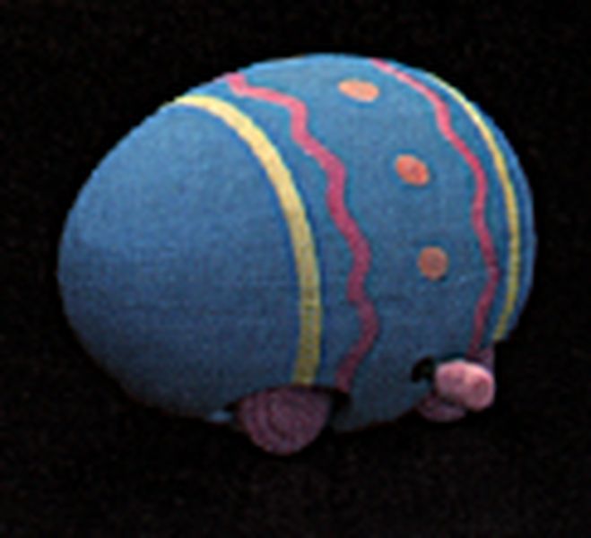 Aunt Krismas 'Egg YW' ornament by Hallmark. Year: 1988 - N/A series #0. 'Mint In Box' condition.