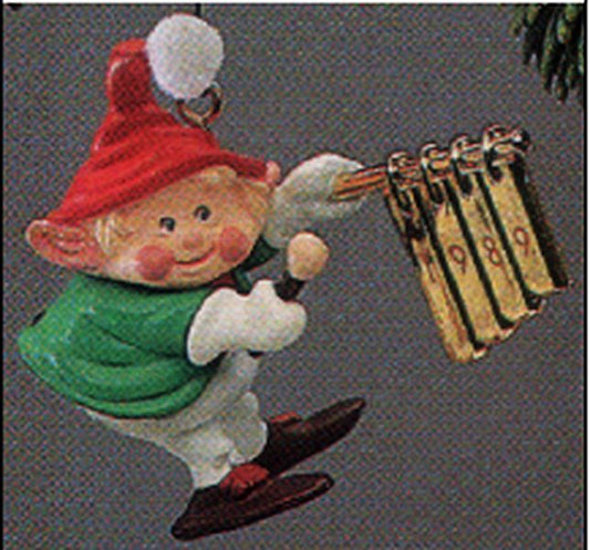 Aunt Krismas 'Xylophone' ornament by Ken Crow. Year: 1989 - Hark, It's Herald series #1. 'Mint In Box' condition.