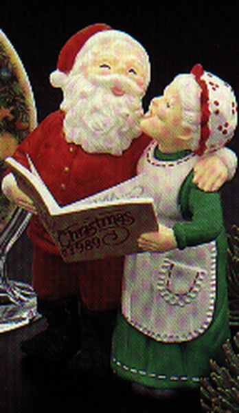 Aunt Krismas 'Holiday Duet' ornament by Duane Unruh. Year: 1989 - Mr. and Mrs. Claus series #4. 'Mint In Box' condition.
