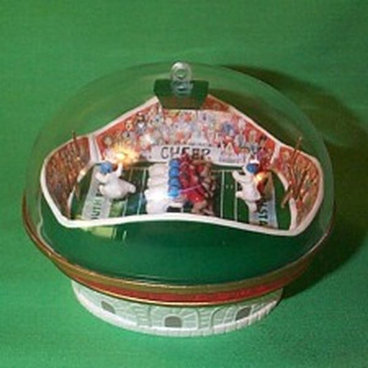 Aunt Krismas 'Arctic Dome' ornament by Ken Crow. Year: 1991 - N/A series #0. 'No Box' condition.