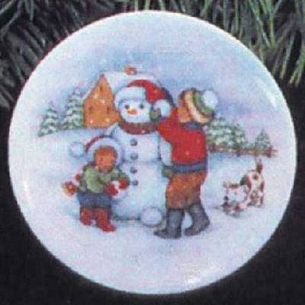 Aunt Krismas 'Let it Snow' ornament by LaDene Votruba. Year: 1991 - Collector's Plate series #5. 'No Box' condition.