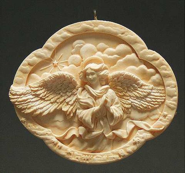 Aunt Krismas 'Baroque Angels, Ivory Antique' ornament by Joyce Lyle. Year: 1991 - Heavenly Angels series #1. 'Slightly Damaged Box' condition.