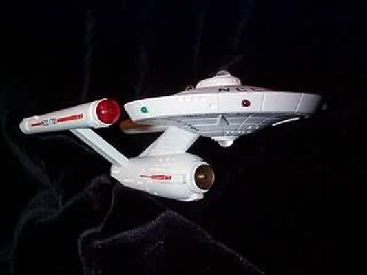 Aunt Krismas 'Starship Enterprise' ornament by Lynn Norton. Year: 1991 - Star Trek Ships  series #0. 'Mint In Box' condition.