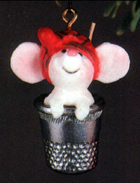 Aunt Krismas 'Mouse in Thimble' ornament by Sue Tague. Year: 1978 - Thimble series #1. 'Mint In Box' condition.