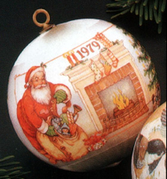 Aunt Krismas 'Night Before Christmas' ornament by Hallmark. Year: 1979 - N/A series #0. 'No Box' condition.