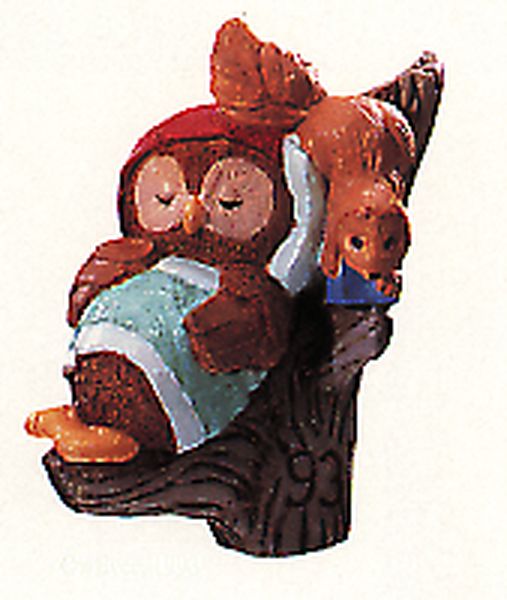 Aunt Krismas 'Sleeping by Squirrel' ornament by Bob Siedler. Year: 1993 - Owliver series #2. 'Mint In Box' condition.