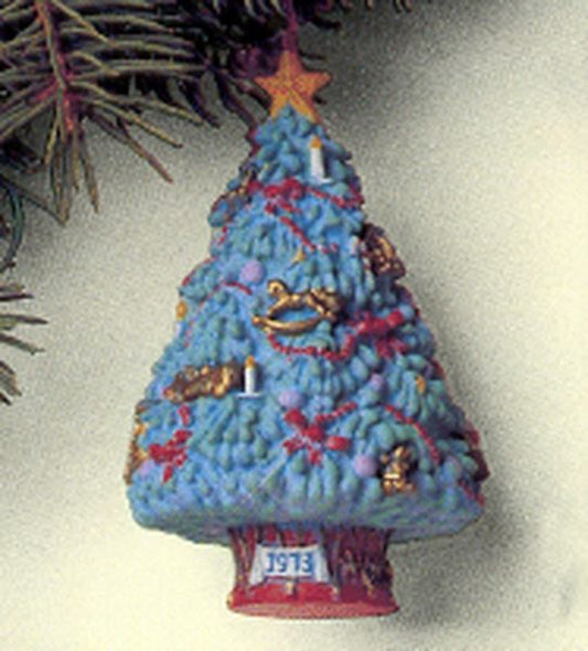 Aunt Krismas 'Trimmed with Memories' ornament by Linda Sickman. Year: 1993 - N/A series #0. 'Mint In Box' condition.