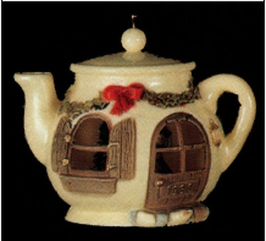 Aunt Krismas 'A Spot Of Christmas Cheer' ornament by Donna Lee. Year: 1980 - N/A series #0. 'No Box' condition.