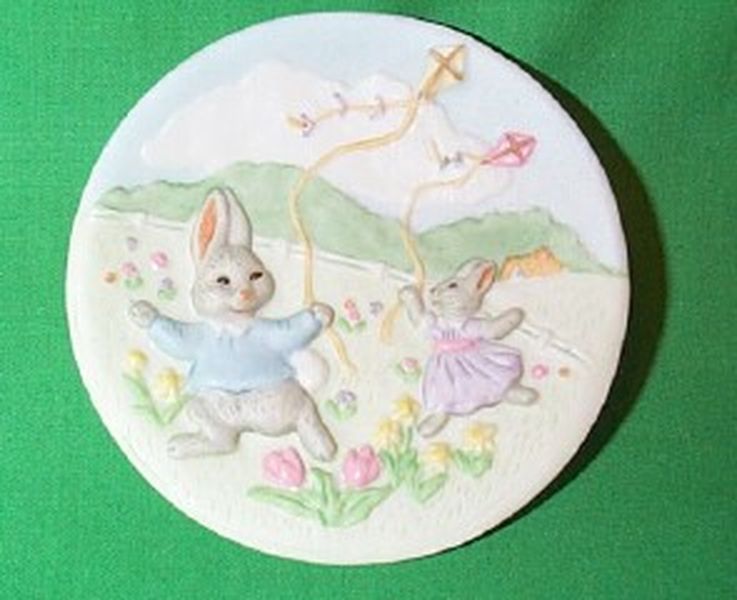 Aunt Krismas 'Catching the Breeze' ornament by LaDene Votruba. Year: 1995 - Collector's Plate - Easter series #2. 'Mint In Box' condition.
