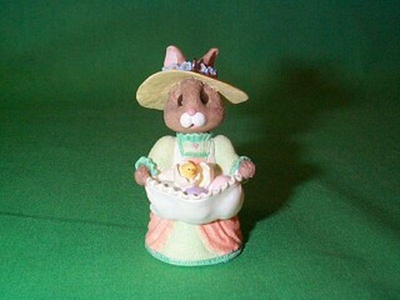 Aunt Krismas 'Eggstra Special Surprise (TT)' ornament by Ed Seale. Year: 1996 - N/A series #0. 'Mint In Box' condition.