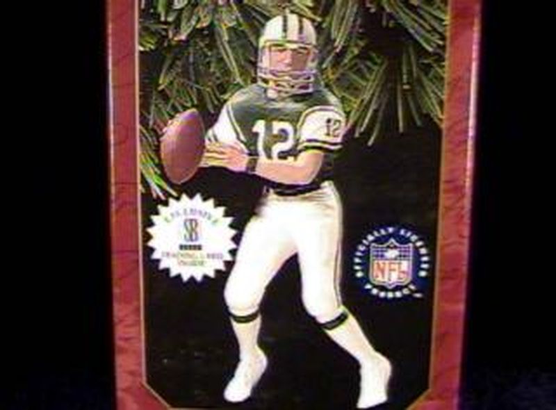 Aunt Krismas 'Joe Namath' ornament by Dill Rhodus. Year: 1997 - Football Legends series #3. 'Mint In Box' condition.