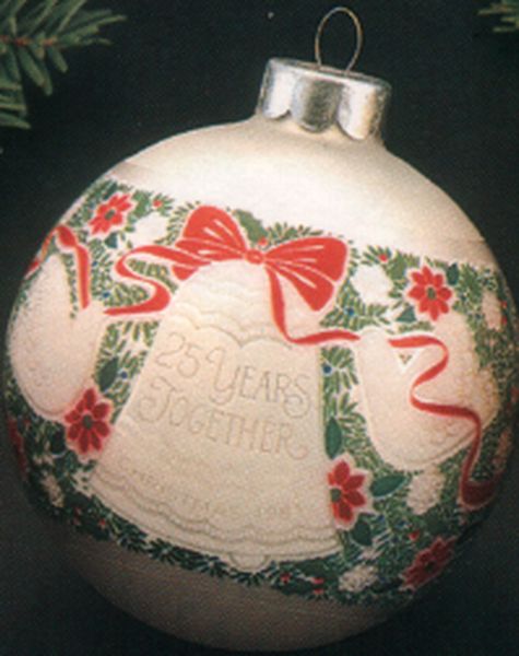 Aunt Krismas '25th Christmas Together' ornament by Hallmark. Year: 1981 - N/A series #0. 'No Box' condition.