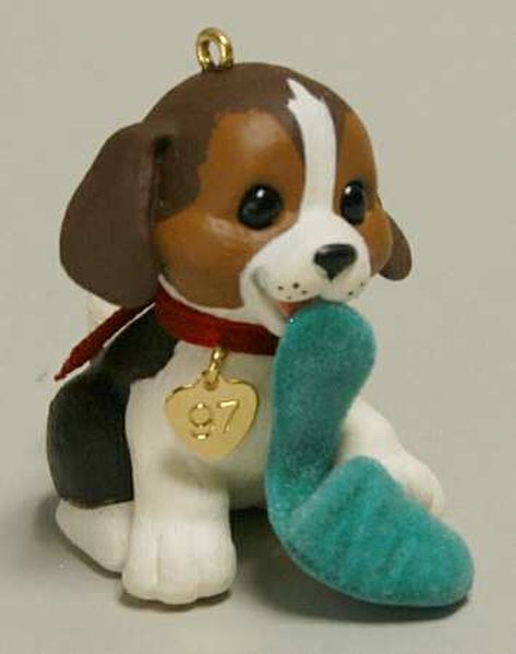 Aunt Krismas 'Brown and White Spotted Puppy' ornament by Anita Marra Rogers. Year: 1997 - Puppy Love series #7. 'Mint In Box' condition.