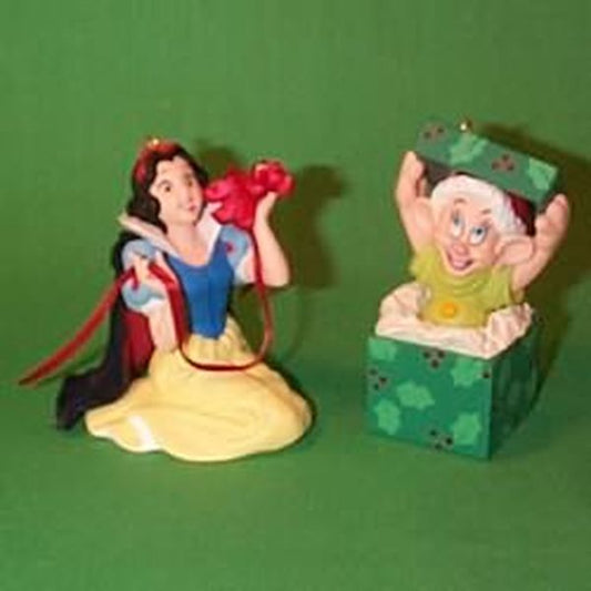 Aunt Krismas 'Snow White, Anniversary EditionWalt Disney’s Snow White' ornament by Joanne Eschrich. Year: 1997 - N/A series #0. 'Mint In Box' condition.