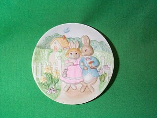 Aunt Krismas 'Sunny Sunday’s Best' ornament by LaDene Votruba. Year: 1997 - Collector's Plate - Easter series #4. 'Mint In Box' condition.