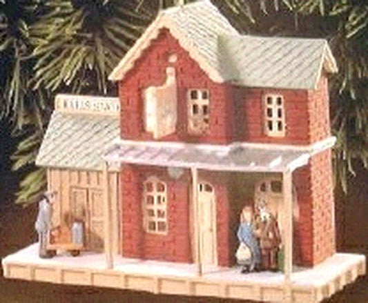 Aunt Krismas 'Halls Station' ornament by Don Palmiter. Year: 1998 - Nostalgic Houses & Shops series #0. 'Mint In Box' condition.