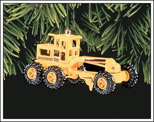 Aunt Krismas 'Tonka Road Grader' ornament by Hallmark. Year: 1998 - Tonka  series #0. 'Mint In Box' condition.